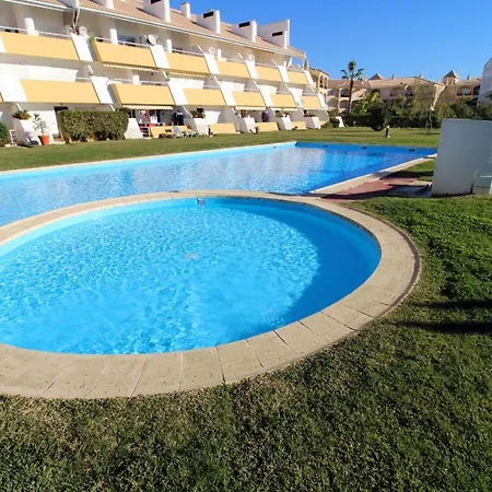 Vilamourasul Poolside View By Sapvillas